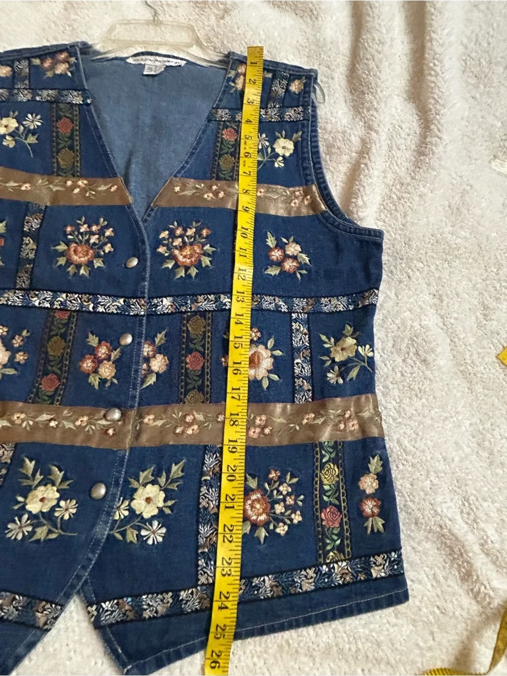 Vintage Embroidered Denim Vest Size M Women Stunning Cottagecore Statement Piece